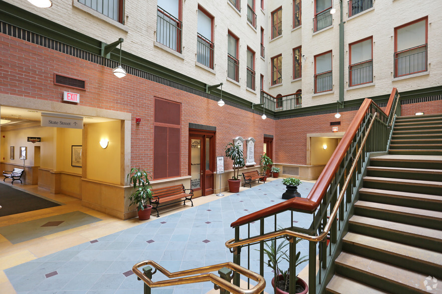 16 W Main St, Rochester, NY for lease - Lobby - Image 3 of 18