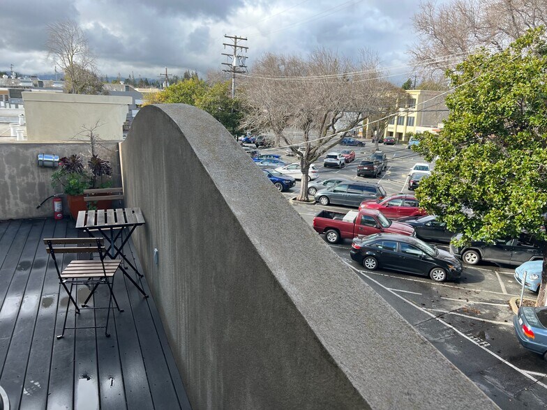 622 Santa Cruz Ave, Menlo Park, CA à louer - Photo intérieure - Image 3 de 6