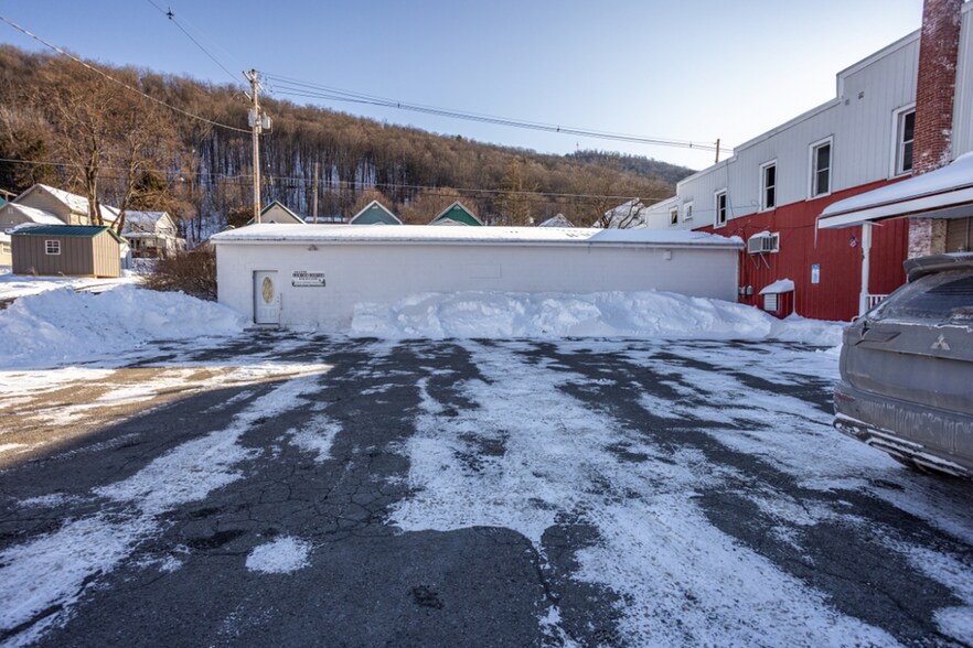 75 Germania St, Galeton, PA à vendre - Photo du bâtiment - Image 3 de 42