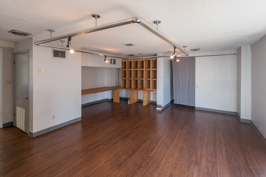 771 E Brookhaven Cir, Memphis, TN à louer - Photo intérieure - Image 3 de 8