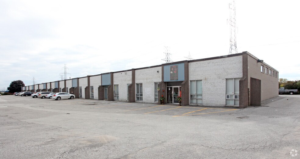 99 Brisbane Rd, Toronto, ON for lease - Building Photo - Image 3 of 3