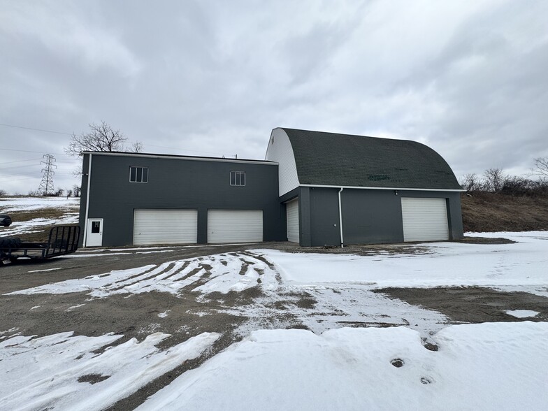 797 Carlton Dr, Bentleyville, PA à louer - Photo du bâtiment - Image 2 de 16