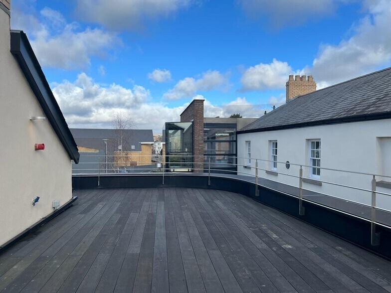 31-37 Caroline St, Bridgend à louer - Photo du bâtiment - Image 3 de 3