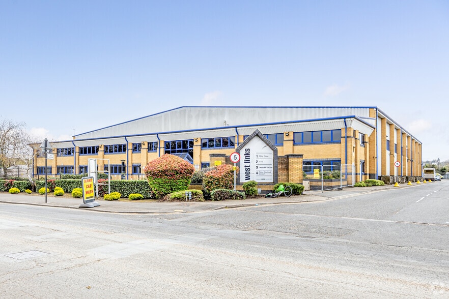 Alperton Ln, Wembley for lease - Primary Photo - Image 1 of 5