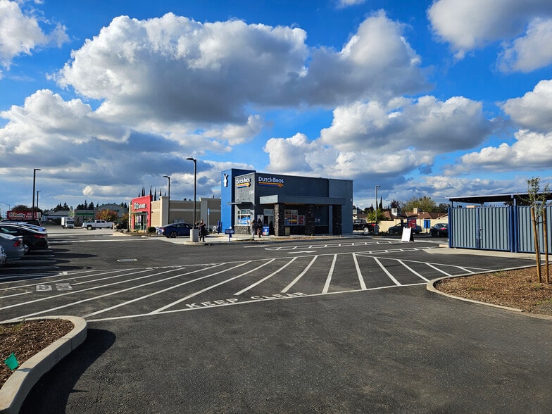 3303 Yosemite Blvd, Modesto, CA for sale - Primary Photo - Image 1 of 18