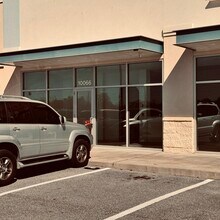 10040 Navarre Pky, Navarre, FL à louer Photo intérieure- Image 1 de 12