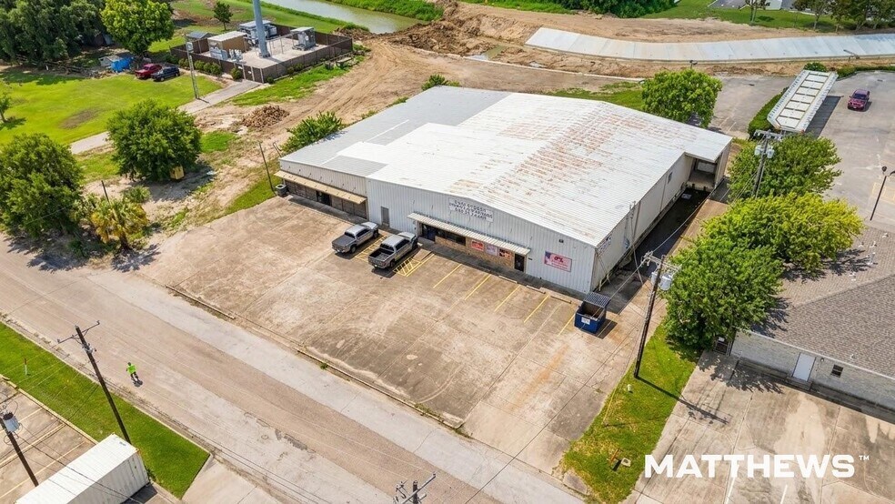 1205 32nd St N, Texas City, TX à vendre - Photo du bâtiment - Image 2 de 3