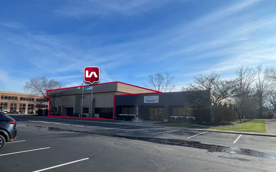 9850-9852 Redhill Dr, Blue Ash, OH à louer - Photo du bâtiment - Image 2 de 4