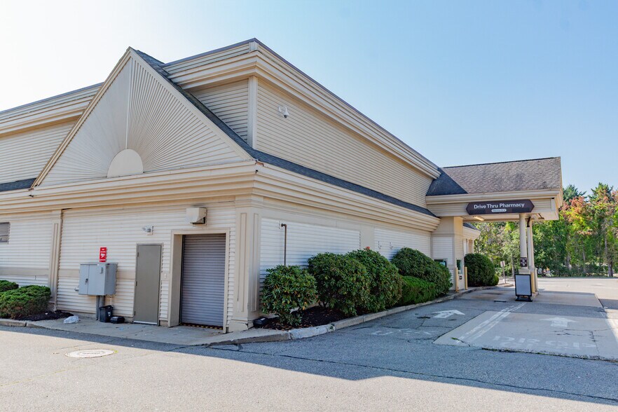 1036 Post Rd, Wells, ME à louer - Photo du bâtiment - Image 2 de 4