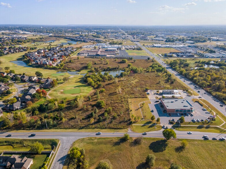 3045 N Aspen Ave, Broken Arrow, OK à vendre - Photo du bâtiment - Image 1 de 2