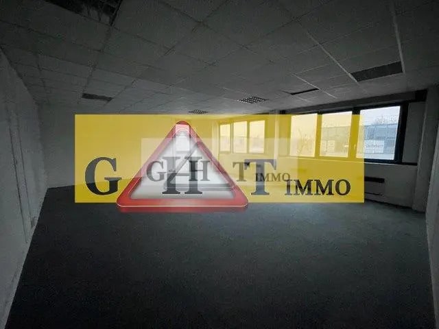 Bureau dans Neuilly-sur-Marne à louer - Photo intérieure - Image 2 de 3