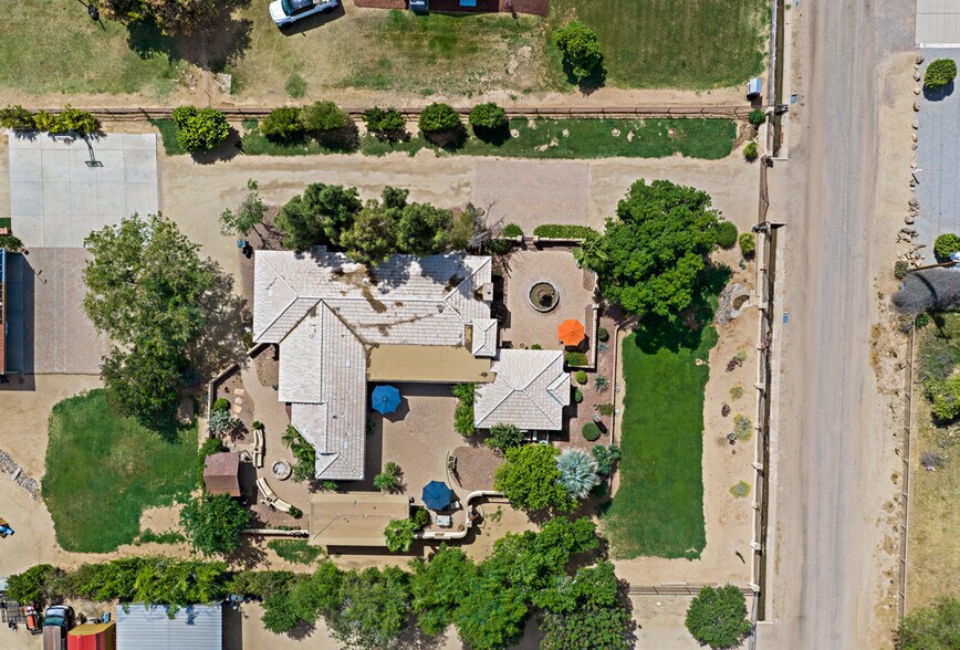 16029 W Orangewood Ave, Litchfield Park, AZ à vendre - Photo du bâtiment - Image 3 de 8