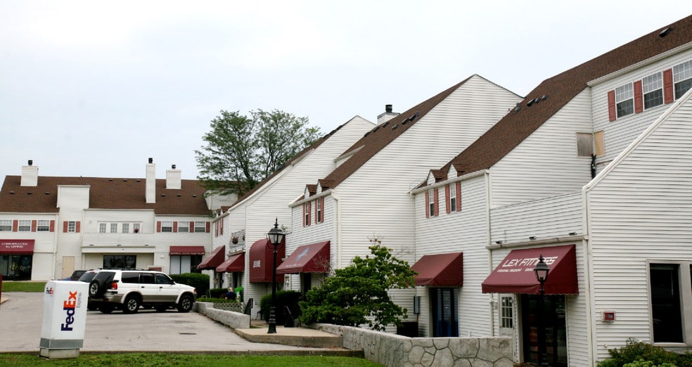 153-154 Patchen Dr, Lexington, KY à louer - Photo du bâtiment - Image 1 de 3