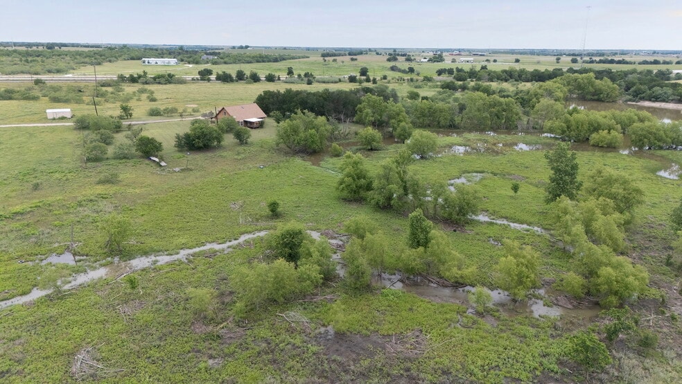51 County Road 436, Thrall, TX for sale - Building Photo - Image 1 of 78