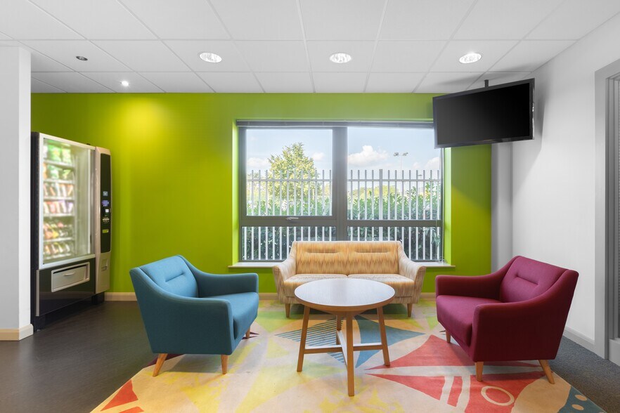 70-72 The Havens, Ipswich for lease - Interior Photo - Image 3 of 10