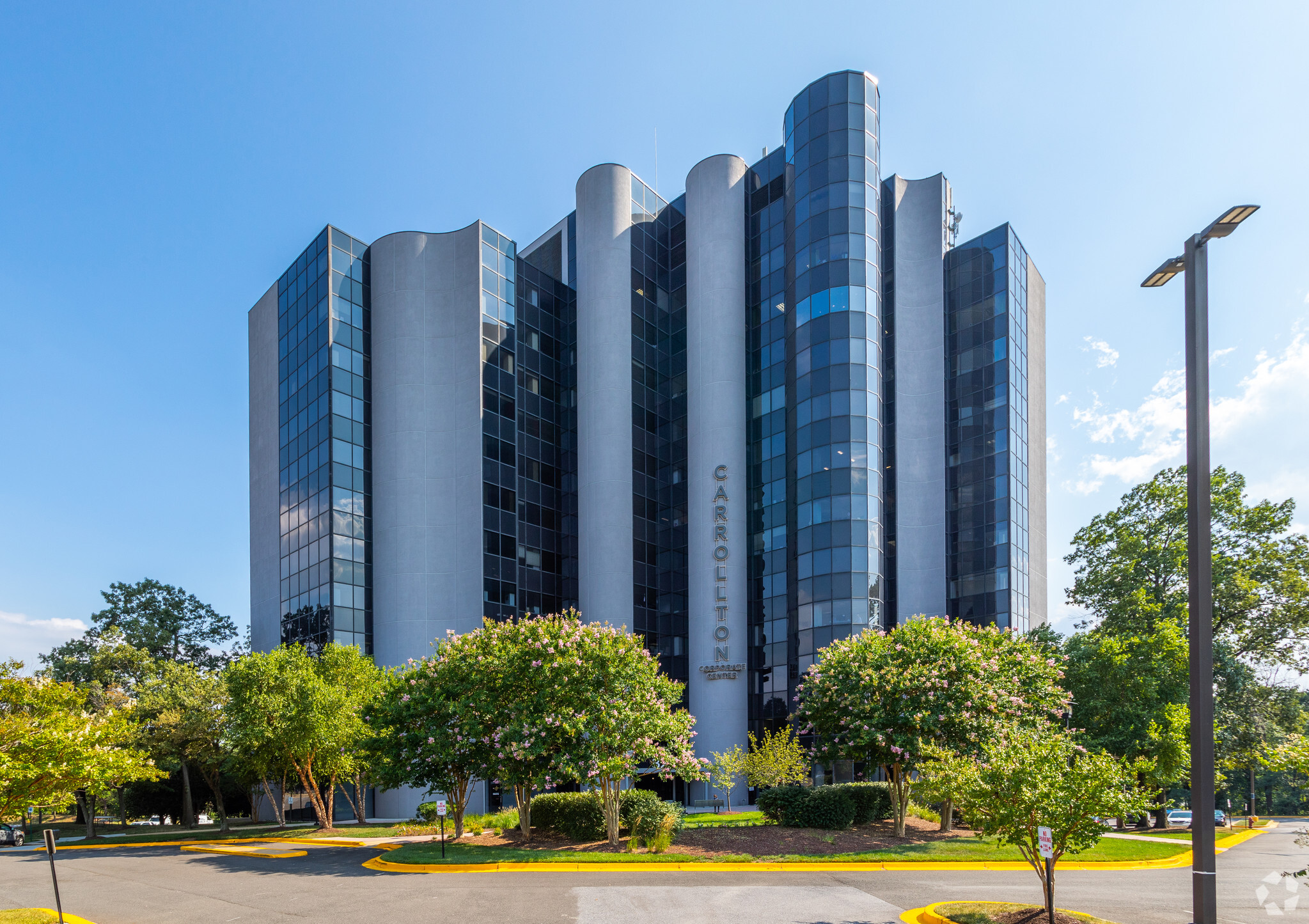 8201 Corporate Dr, Landover, MD à louer Photo principale- Image 1 de 27