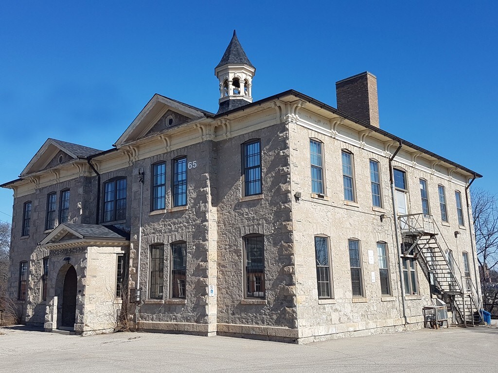 65 St. Andrews St, Cambridge, ON à vendre Autre- Image 1 de 1