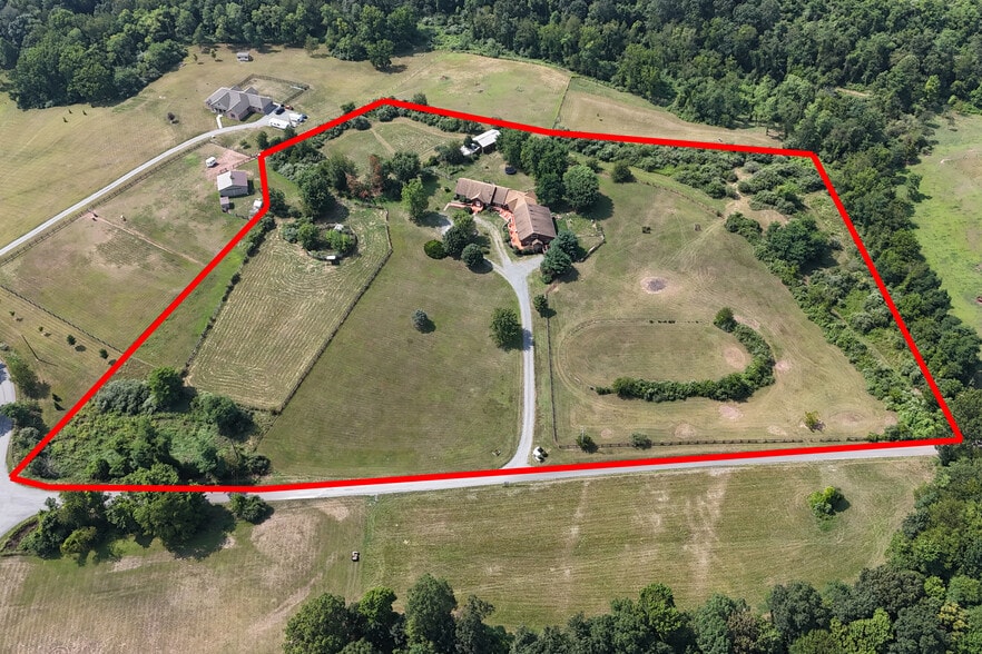 2179 Layton Rd, Warfordsburg, PA à vendre - Aérien - Image 1 de 17