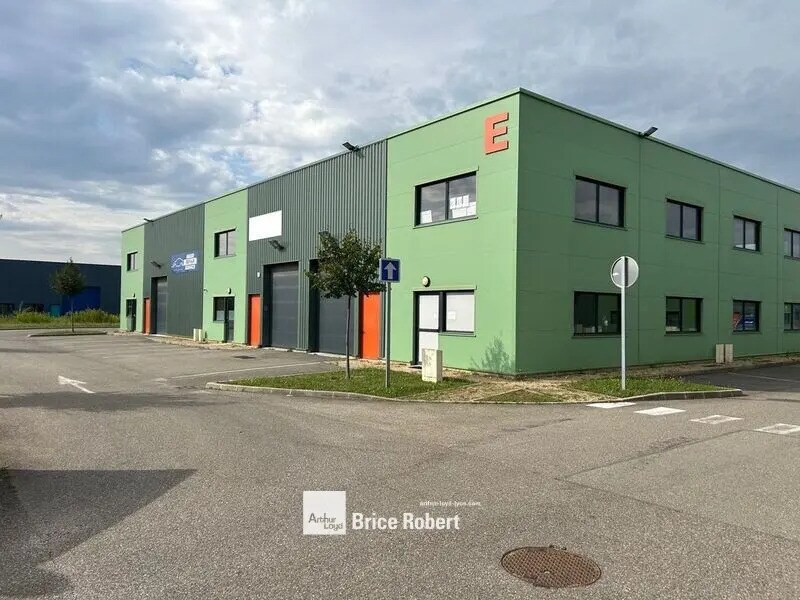 Flex in Civrieux for sale Building Photo- Image 1 of 7