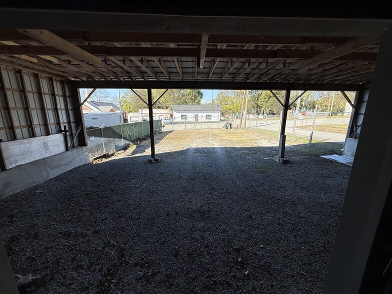 301 Bridgeway Ave, Old Hickory, TN for lease - Building Photo - Image 2 of 9