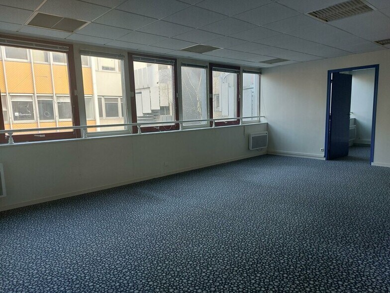 Office in Rennes for lease - Interior Photo - Image 1 of 6