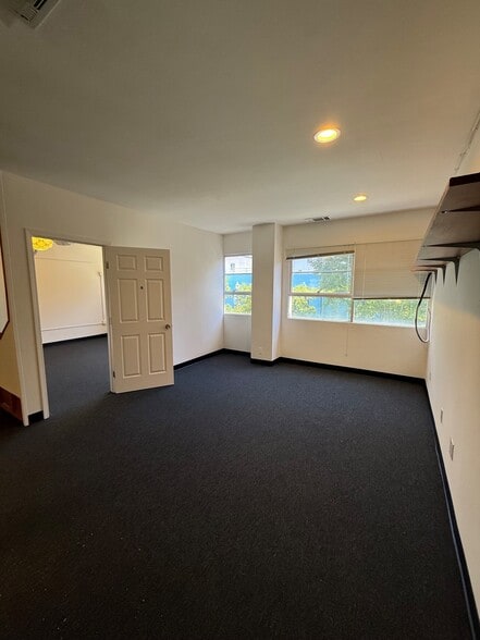 300-500 Ben Franklin Ct, San Mateo, CA for lease - Building Photo - Image 3 of 6