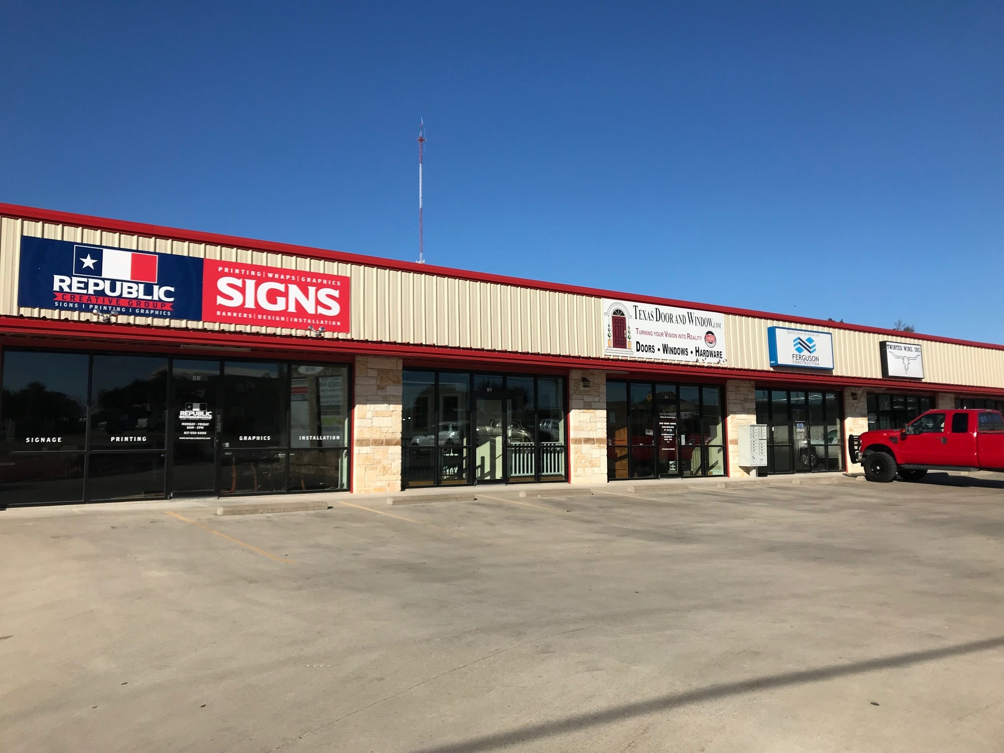 1872 Mineral Wells Hwy, Weatherford, TX for lease Primary Photo- Image 1 of 2