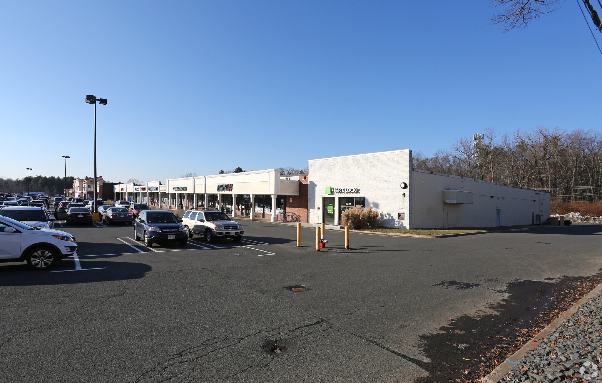 434-458 Russell St, Hadley, MA for lease Primary Photo- Image 1 of 8