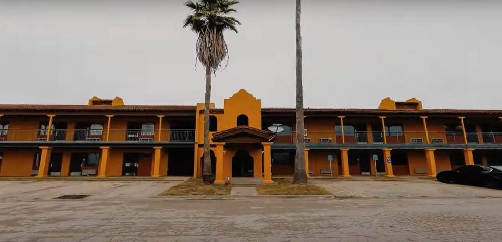 3334 S US Highway 77 Byp, Kingsville, TX à vendre - Photo du bâtiment - Image 3 de 39