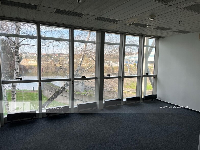 Route Principale Du Port, Gennevilliers à louer - Photo intérieure - Image 2 de 8