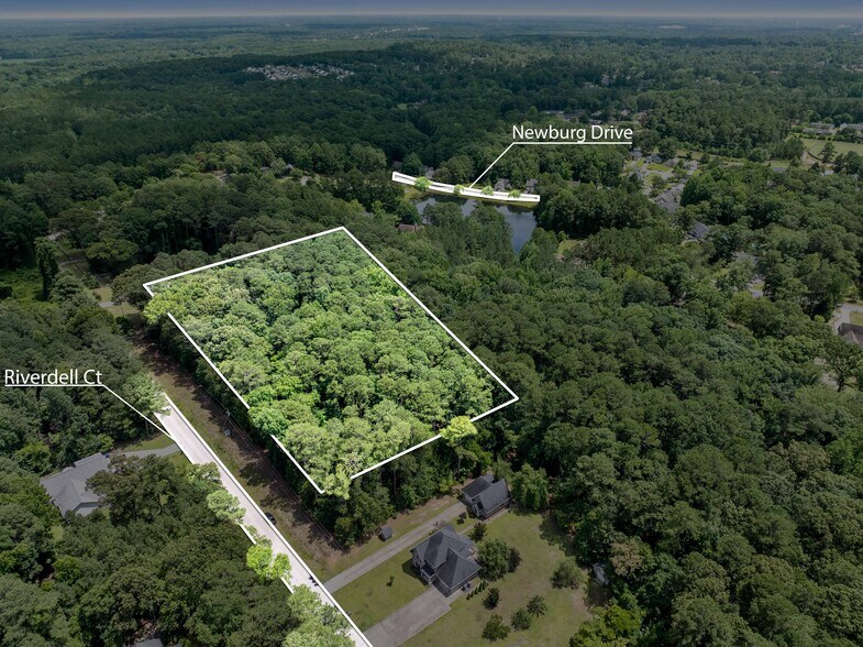 Riverdell Drive, Fayetteville, NC à vendre - Photo du bâtiment - Image 2 de 10