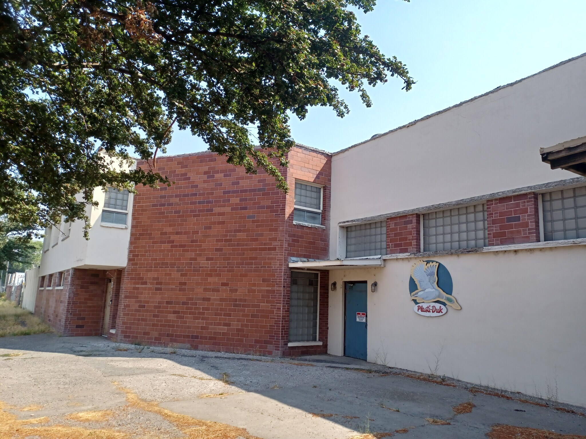 419 S Broad St, Klamath Falls, OR à vendre Photo principale- Image 1 de 32