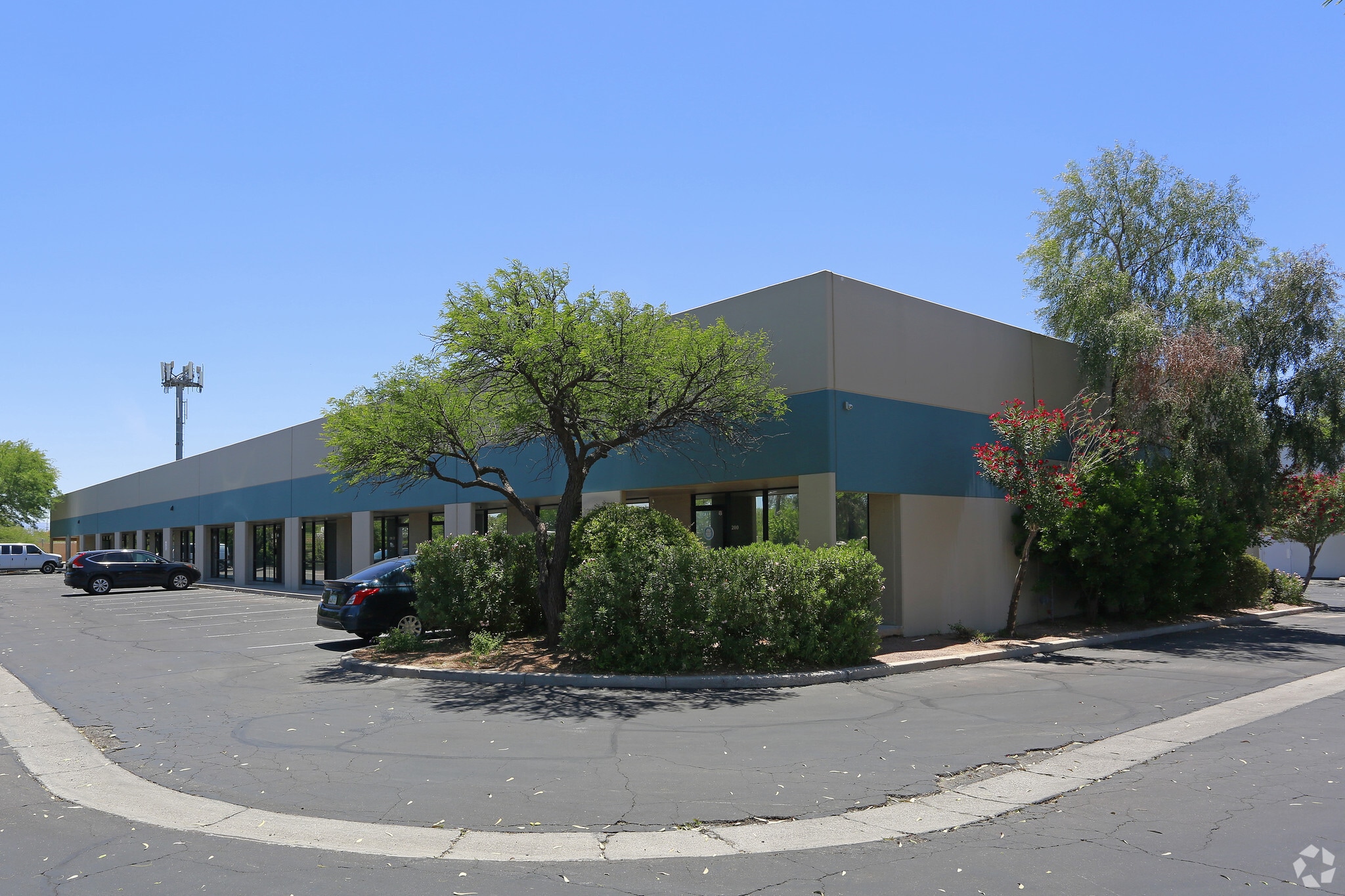 227 E Valencia Rd, Tucson, AZ for lease Building Photo- Image 1 of 3