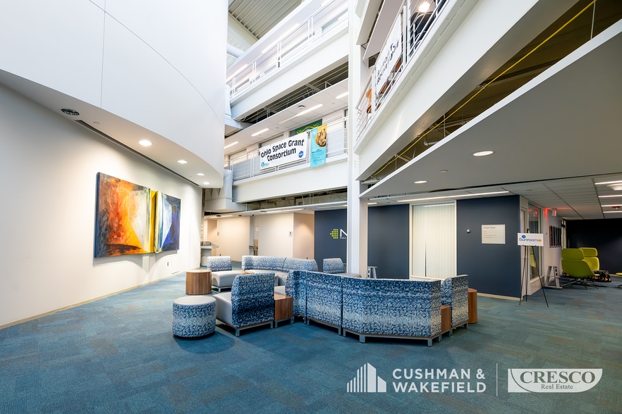 22800 Cedar Point Rd, Cleveland, OH for lease - Interior Photo - Image 2 of 10