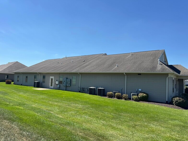 12820 Coldwater Rd, Fort Wayne, IN à vendre - Photo du bâtiment - Image 3 de 16