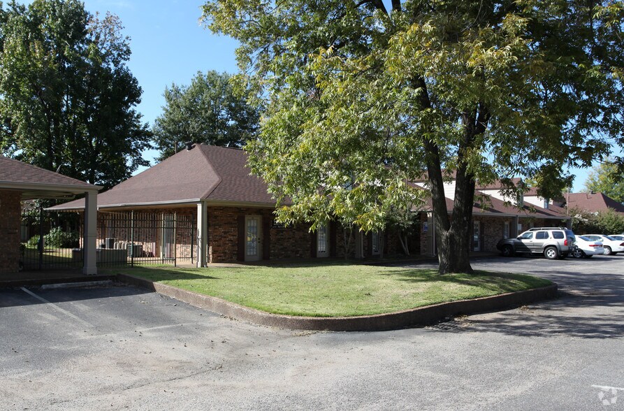 5501 Winchester Rd, Memphis, TN à vendre - Photo du bâtiment - Image 2 de 13