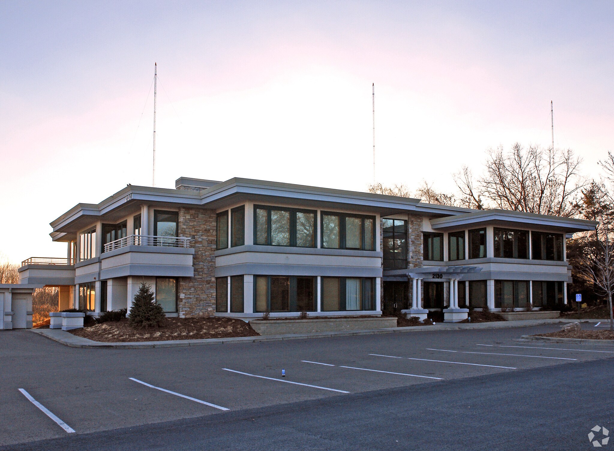 2130 Cliff Rd, Eagan, MN à louer Photo du bâtiment- Image 1 de 42