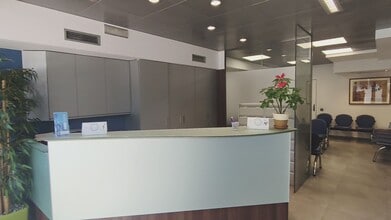Commerce de détail dans Barcelone, Barcelona à louer - Vidéo sur l’inscription commerciale 