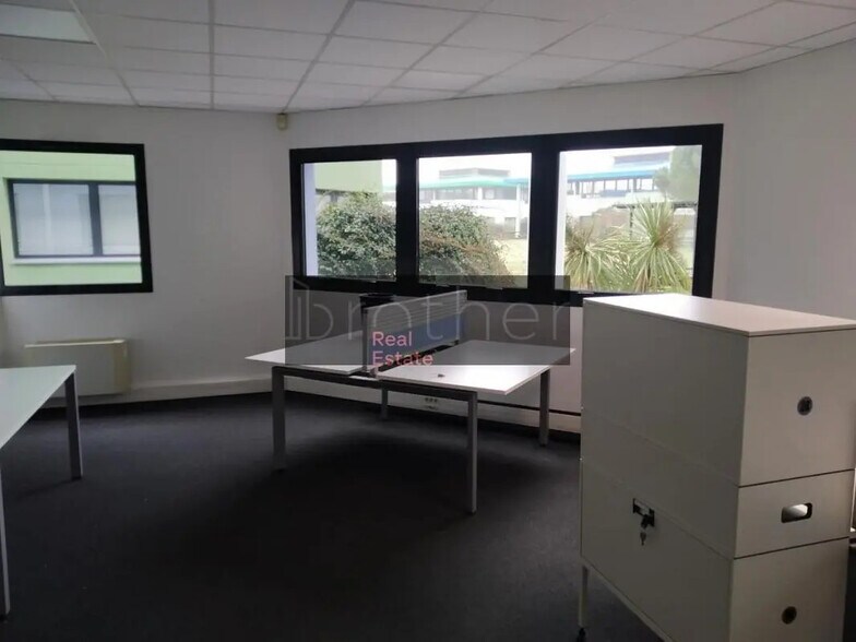 Bureau dans Canéjan à louer - Photo intérieure - Image 3 de 8