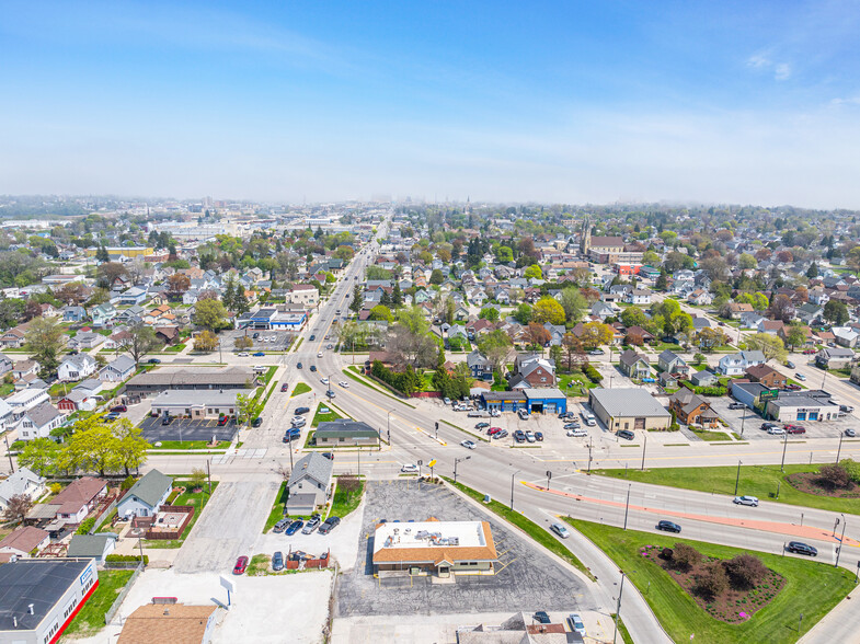 2604 Custer St, Manitowoc, WI for sale - Aerial - Image 2 of 20