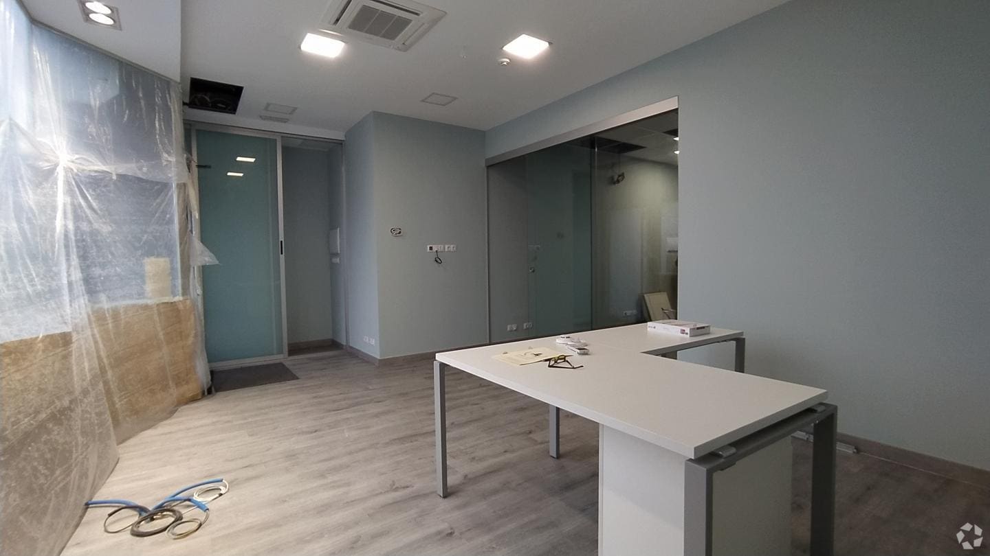 Ávila, AVI 05001 - Unit Puerta L1, Esc. 1 - - Interior Photo - Image 1 of 13