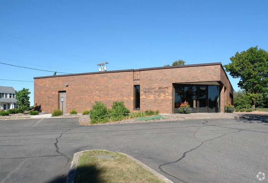 2860 Piedmont Ave, Duluth, MN à louer - Photo du bâtiment - Image 2 de 2
