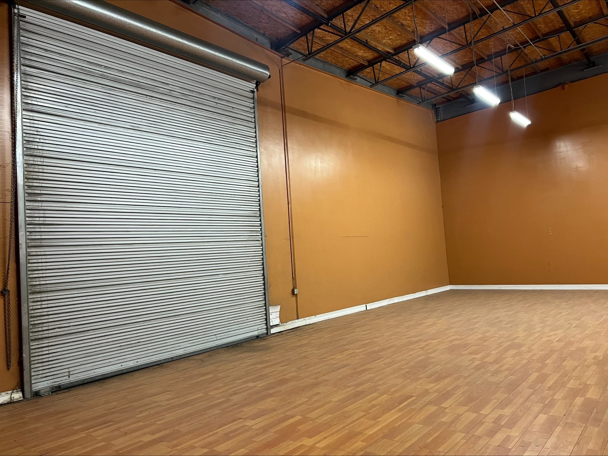 15350 Fairfield Ranch Rd, Chino Hills, CA for lease Interior Photo- Image 1 of 5