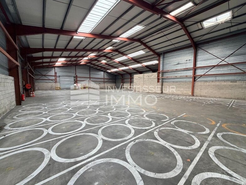 Industrial in Bois-le-Roi for sale - Building Photo - Image 1 of 4