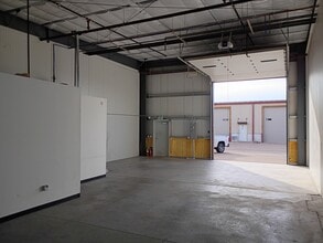 13782 E I-25 Frontage Rd, Longmont, CO for lease Interior Photo- Image 1 of 4