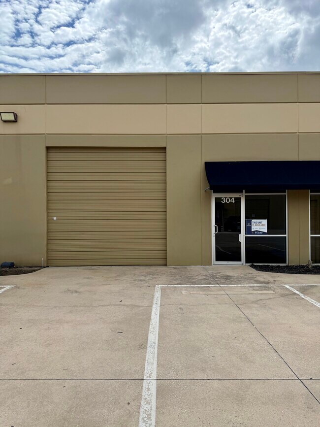 More details for 2810 W Pioneer Pky, Dalworthington Gardens, TX - Industrial for Lease