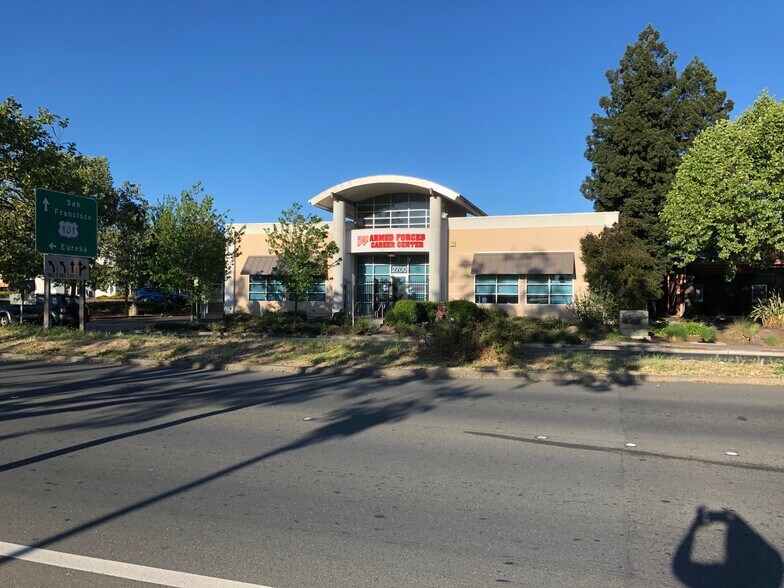 2700 Santa Rosa Ave, Santa Rosa, CA à vendre - Photo principale - Image 1 de 8