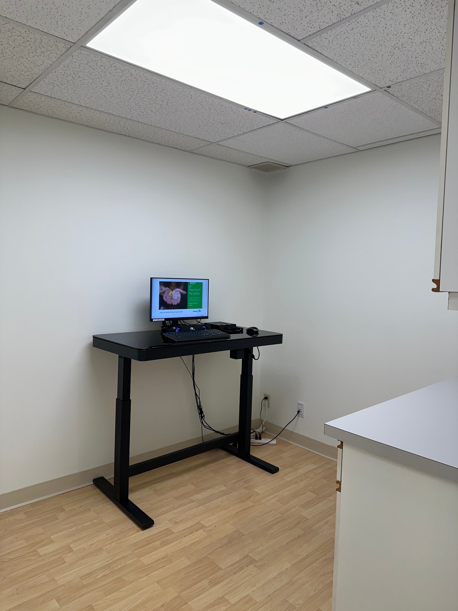 30 Aulike St, Kailua, HI for lease Interior Photo- Image 1 of 14