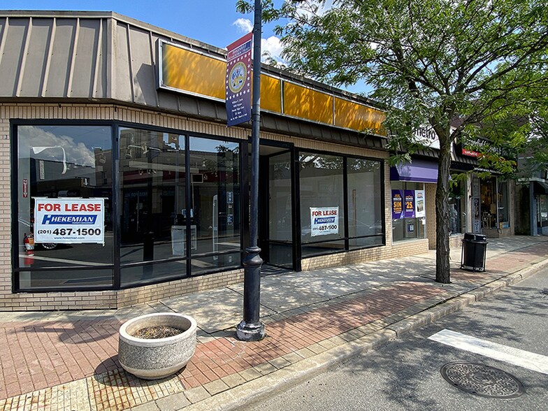 1-5 S Washington Ave, Bergenfield, NJ à louer - Photo du bâtiment - Image 3 de 6