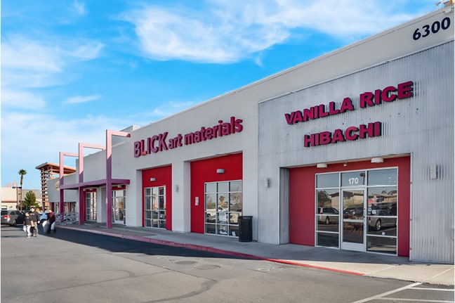 Charleston Festival portefeuille de 5 propriétés à vendre sur LoopNet.ca - Photo du bâtiment - Image 2 de 7